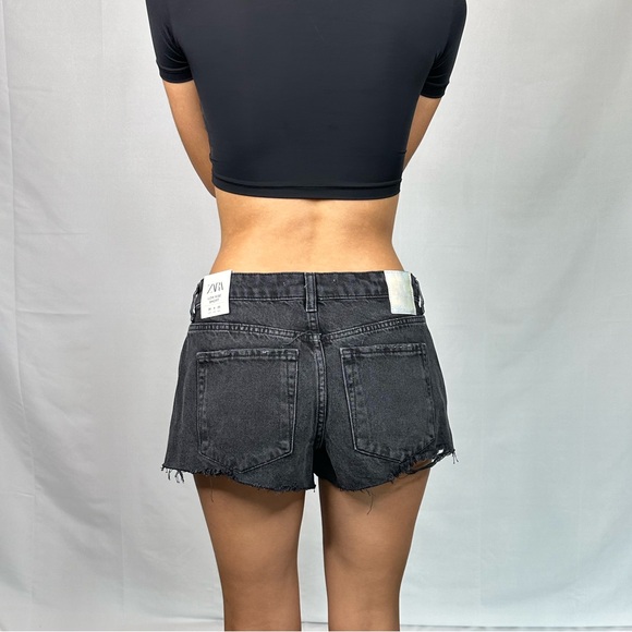 Z1975 LOW RISE RIPPED DENIM SHORTS - Picture 8 of 9